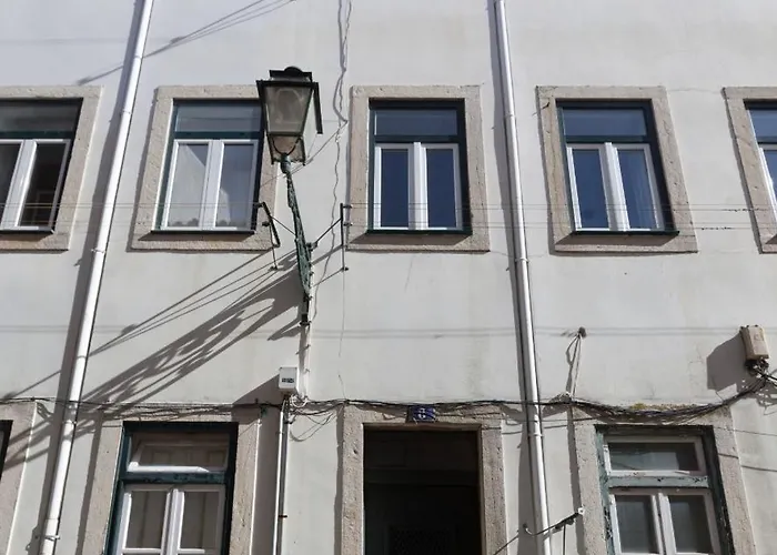 Flh Bairro Alto Nest דירה *